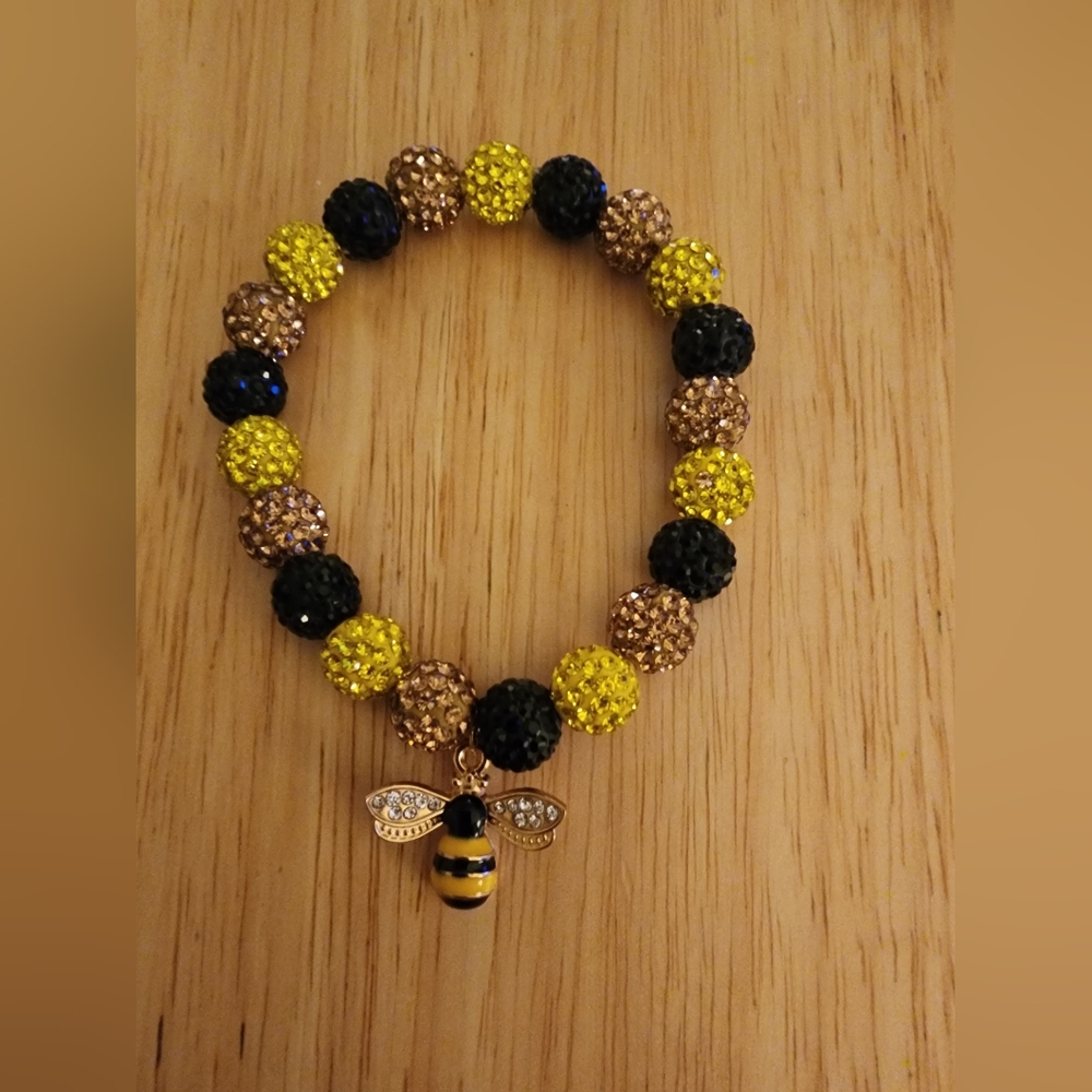 New 🐝 Stretch Bracelet